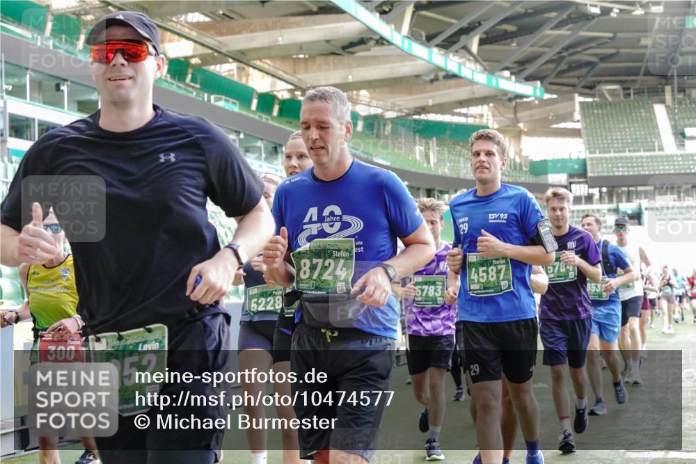 13.09.2026 - 21. swb-Marathon Bremen Michael Burmester http://msf.ph/oto/10474577 13.09.2026 13:16:03 Laufen im Stadion 134, 143, 153, 231, 263, 266, 271, 300, 414, 598, 612, 653, 990, 1047, 1185, 1312, 1465, 1539, 1825, 1874, 2013, 2218, 2235, 2259, 2351, 2359, 2363, 2381, 2385, 2386, 2466, 2468, 2484, 2494, 2562, 2579, 2664, 2667, 2678, 2690, 2691, 2698, 2737, 2760, 2778, 2783, 2797, 2799, 2846, 2859, 2861, 2865, 2874, 2958, 2974, 2996, 3001, 3075, 3133, 3157, 3165, 3185, 3237, 3265, 3331, 3355, 3366, 3382, 3387, 3486, 3501, 3512, 3670, 3680, 3829, 4034, 4080, 4306, 703 meine-sportfotos.de