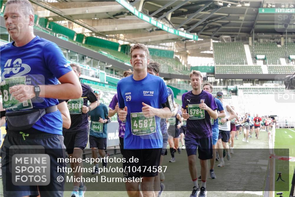 13.09.2026 - 21. swb-Marathon Bremen Michael Burmester http://msf.ph/oto/10474587 13.09.2026 13:16:04 Laufen im Stadion 134, 143, 153, 231, 263, 266, 267, 271, 300, 414, 598, 612, 653, 990, 1047, 1185, 1312, 1465, 1539, 1825, 1874, 1987, 2013, 2218, 2235, 2259, 2351, 2359, 2363, 2381, 2385, 2386, 2466, 2468, 2484, 2494, 2562, 2579, 2664, 2667, 2678, 2690, 2691, 2698, 2737, 2760, 2778, 2783, 2797, 2799, 2846, 2859, 2861, 2865, 2874, 2958, 2974, 2996, 3001, 3075, 3133, 3157, 3165, 3185, 3237, 3265, 3331, 3355, 3366, 3382, 3387, 3486, 3501, 3512, 3670, 3680, 3829, 4034, 4080, 4306, 703 meine-sportfotos.de