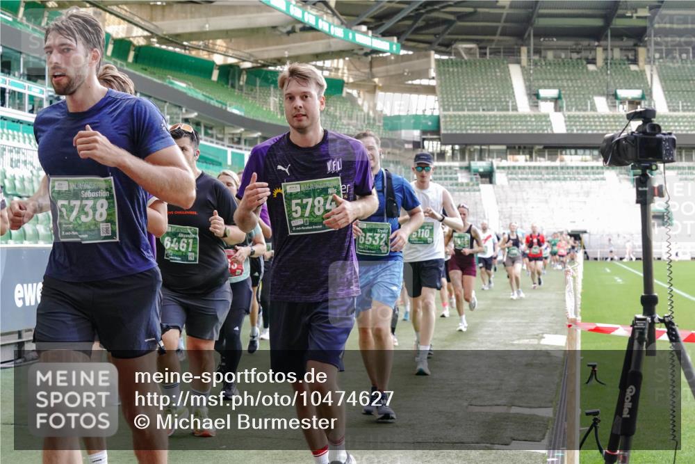 13.09.2026 - 21. swb-Marathon Bremen Michael Burmester http://msf.ph/oto/10474627 13.09.2026 13:16:05 Laufen im Stadion 134, 143, 153, 231, 263, 266, 267, 271, 300, 414, 598, 612, 653, 990, 1047, 1185, 1312, 1465, 1539, 1825, 1874, 1987, 2013, 2218, 2235, 2259, 2351, 2359, 2363, 2381, 2385, 2386, 2466, 2468, 2484, 2494, 2562, 2579, 2664, 2667, 2678, 2690, 2691, 2698, 2737, 2760, 2778, 2783, 2797, 2799, 2846, 2859, 2861, 2865, 2874, 2958, 2974, 2996, 3001, 3075, 3133, 3157, 3165, 3185, 3237, 3265, 3331, 3355, 3366, 3382, 3387, 3486, 3501, 3512, 3670, 3680, 3829, 4034, 4306, 703 meine-sportfotos.de