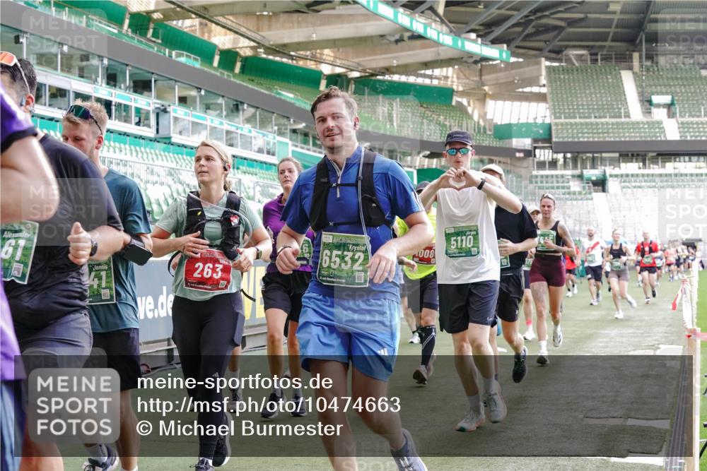 13.09.2026 - 21. swb-Marathon Bremen Michael Burmester http://msf.ph/oto/10474663 13.09.2026 13:16:06 Laufen im Stadion 134, 143, 153, 231, 263, 266, 267, 271, 300, 414, 598, 612, 653, 990, 1047, 1185, 1312, 1465, 1539, 1825, 1874, 1987, 2013, 2218, 2235, 2259, 2351, 2359, 2363, 2381, 2385, 2386, 2466, 2468, 2484, 2494, 2562, 2579, 2664, 2667, 2678, 2690, 2691, 2698, 2737, 2760, 2778, 2783, 2797, 2799, 2846, 2859, 2861, 2865, 2874, 2958, 2974, 2996, 3001, 3075, 3133, 3157, 3165, 3185, 3237, 3265, 3331, 3355, 3366, 3382, 3387, 3486, 3501, 3512, 3670, 3680, 3829, 4034, 4306, 703 meine-sportfotos.de