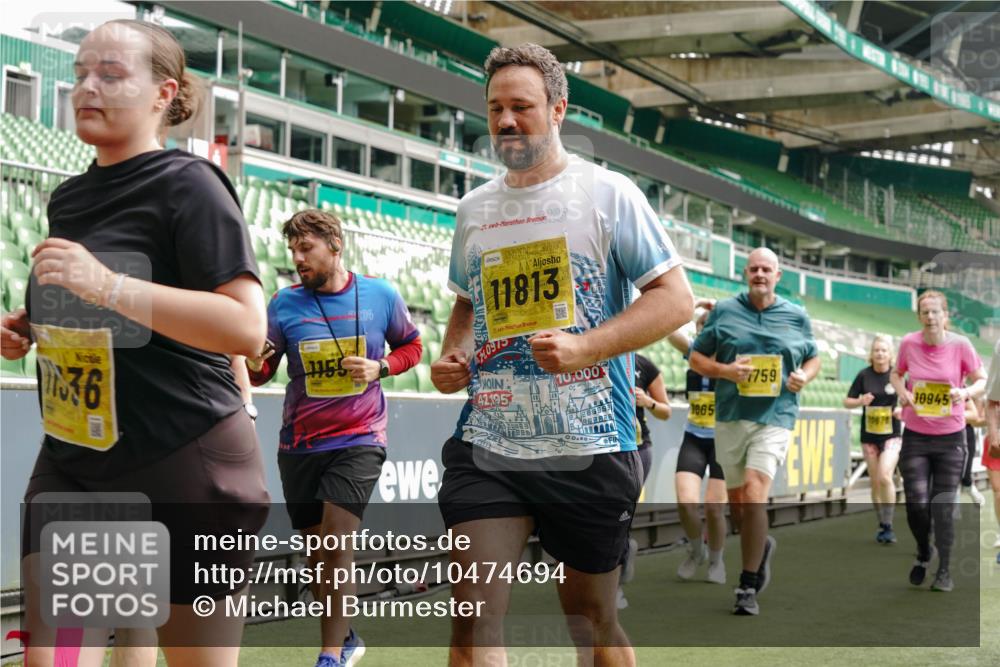 13.09.2026 - 21. swb-Marathon Bremen Michael Burmester http://msf.ph/oto/10474694 13.09.2026 10:38:25 Laufen im Stadion 10090, 10091, 10139, 10150, 10168, 10186, 10188, 10190, 10204, 10205, 10238, 10259, 10260, 10273, 10274, 10283, 10305, 10315, 10323, 10327, 10360, 10363, 10364, 10370, 10375, 10376, 10378, 10404, 10432, 10444, 10457, 10465, 10469, 10488, 10505, 10516, 10526, 10595, 10598, 10630, 10645, 10654, 10661, 10663, 10664, 10674, 10681, 10682, 10686, 10695, 10697, 10802, 10823 meine-sportfotos.de