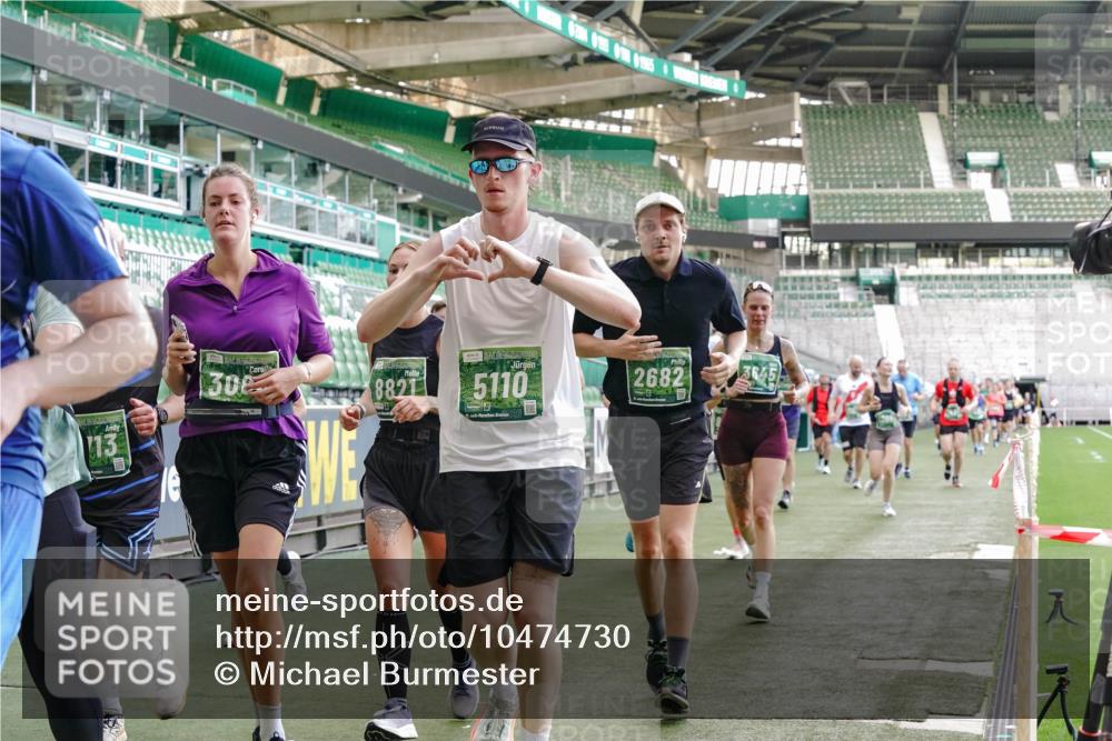 13.09.2026 - 21. swb-Marathon Bremen Michael Burmester http://msf.ph/oto/10474730 13.09.2026 13:16:07 Laufen im Stadion 134, 143, 153, 231, 263, 266, 267, 271, 300, 414, 598, 612, 653, 990, 1047, 1185, 1312, 1465, 1539, 1825, 1874, 1987, 2013, 2218, 2235, 2259, 2351, 2359, 2363, 2381, 2385, 2386, 2466, 2468, 2484, 2494, 2562, 2579, 2664, 2667, 2678, 2690, 2691, 2698, 2737, 2760, 2778, 2783, 2797, 2799, 2846, 2859, 2861, 2865, 2874, 2958, 2974, 2996, 3001, 3075, 3133, 3157, 3165, 3185, 3237, 3265, 3331, 3355, 3366, 3382, 3387, 3486, 3501, 3512, 3670, 3680, 3829, 4034, 4306, 703 meine-sportfotos.de