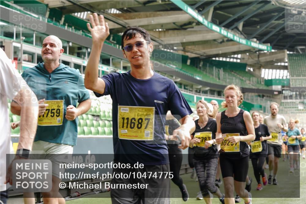 13.09.2026 - 21. swb-Marathon Bremen Michael Burmester http://msf.ph/oto/10474775 13.09.2026 10:38:28 Laufen im Stadion 10090, 10091, 10135, 10139, 10150, 10168, 10188, 10190, 10204, 10205, 10238, 10259, 10260, 10273, 10274, 10283, 10305, 10315, 10323, 10327, 10360, 10363, 10364, 10370, 10375, 10376, 10378, 10404, 10432, 10444, 10457, 10465, 10469, 10488, 10505, 10510, 10511, 10516, 10526, 10595, 10598, 10609, 10630, 10645, 10654, 10661, 10662, 10663, 10664, 10674, 10681, 10682, 10686, 10695, 10697, 10802, 10823 meine-sportfotos.de