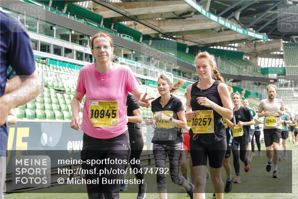 13.09.2026 - 21. swb-Marathon Bremen Michael Burmester http://msf.ph/oto/10474792 13.09.2026 10:38:29 Laufen im Stadion 10090, 10091, 10135, 10139, 10150, 10168, 10188, 10190, 10204, 10205, 10238, 10259, 10260, 10273, 10274, 10283, 10305, 10315, 10323, 10360, 10363, 10364, 10370, 10375, 10376, 10378, 10404, 10432, 10444, 10457, 10465, 10469, 10488, 10505, 10510, 10511, 10516, 10526, 10595, 10598, 10609, 10630, 10645, 10654, 10661, 10662, 10663, 10664, 10674, 10681, 10682, 10686, 10695, 10697, 10802, 10823 meine-sportfotos.de
