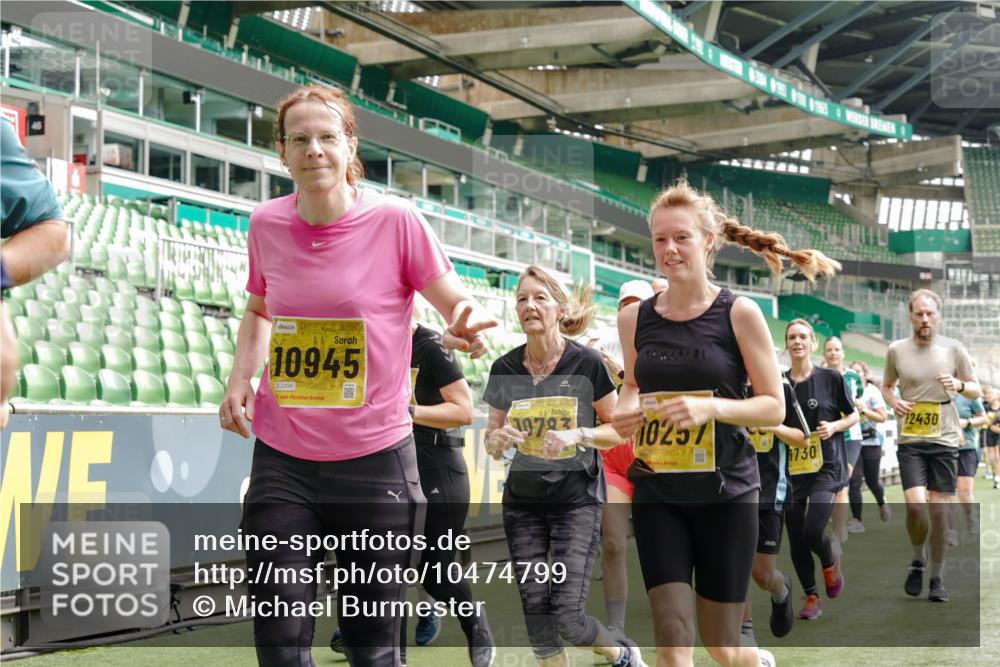 13.09.2026 - 21. swb-Marathon Bremen Michael Burmester http://msf.ph/oto/10474799 13.09.2026 10:38:29 Laufen im Stadion 10090, 10091, 10135, 10139, 10150, 10168, 10188, 10190, 10204, 10205, 10238, 10259, 10260, 10273, 10274, 10283, 10305, 10315, 10323, 10360, 10363, 10364, 10370, 10375, 10376, 10378, 10404, 10432, 10444, 10457, 10465, 10469, 10488, 10505, 10510, 10511, 10516, 10526, 10595, 10598, 10609, 10630, 10645, 10654, 10661, 10662, 10663, 10664, 10674, 10681, 10682, 10686, 10695, 10697, 10802, 10823 meine-sportfotos.de