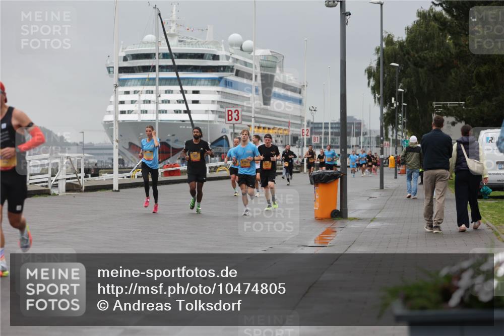 13.09.2026 - Kiel Lauf Andreas Tolksdorf http://msf.ph/oto/10474805 13.09.2026 11:46:46 Kiellinie 7643, 3 meine-sportfotos.de