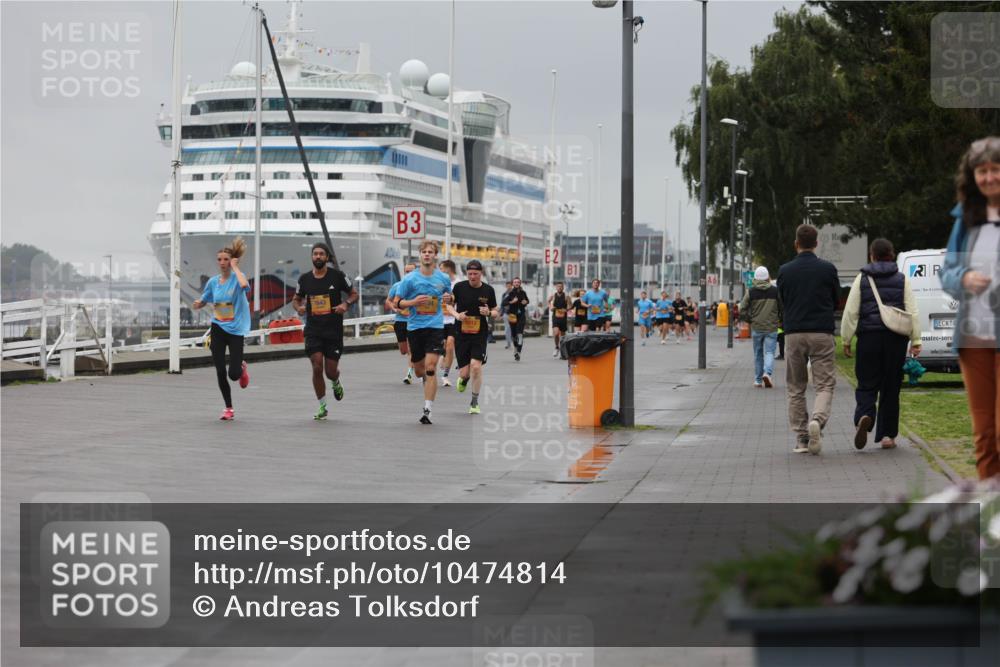 13.09.2026 - Kiel Lauf Andreas Tolksdorf http://msf.ph/oto/10474814 13.09.2026 11:46:46 Kiellinie 7643, 3 meine-sportfotos.de