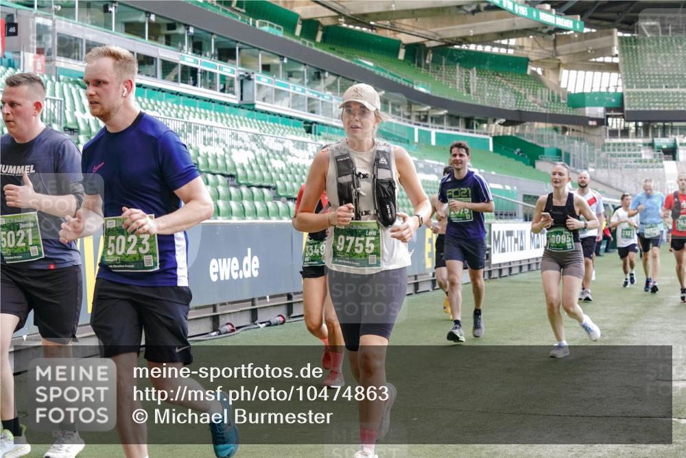 13.09.2026 - 21. swb-Marathon Bremen Michael Burmester http://msf.ph/oto/10474863 13.09.2026 13:16:11 Laufen im Stadion 134, 143, 153, 231, 263, 266, 267, 271, 300, 414, 598, 612, 653, 990, 1047, 1185, 1312, 1465, 1539, 1825, 1874, 1987, 2013, 2218, 2235, 2259, 2351, 2359, 2363, 2381, 2385, 2386, 2466, 2468, 2484, 2562, 2579, 2664, 2667, 2678, 2690, 2691, 2698, 2737, 2760, 2778, 2783, 2797, 2799, 2821, 2846, 2859, 2861, 2865, 2874, 2958, 2974, 2996, 3001, 3075, 3133, 3157, 3165, 3185, 3213, 3237, 3265, 3331, 3355, 3366, 3382, 3387, 3486, 3501, 3512, 3670, 3680, 3829, 4034, 4306, 703 meine-sportfotos.de