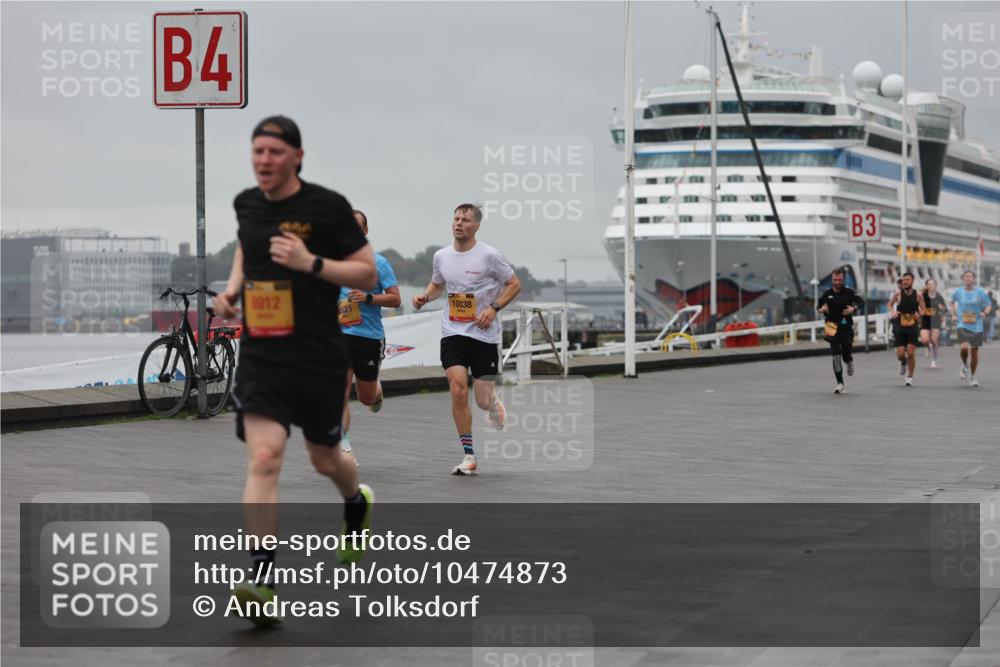 13.09.2026 - Kiel Lauf Andreas Tolksdorf http://msf.ph/oto/10474873 13.09.2026 11:46:54 Kiellinie 4, 1912, 921, 10038, 3 meine-sportfotos.de