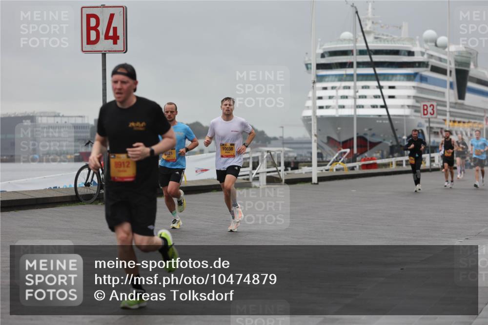 13.09.2026 - Kiel Lauf Andreas Tolksdorf http://msf.ph/oto/10474879 13.09.2026 11:46:55 Kiellinie 4, 8912, 921, 10038, 3 meine-sportfotos.de