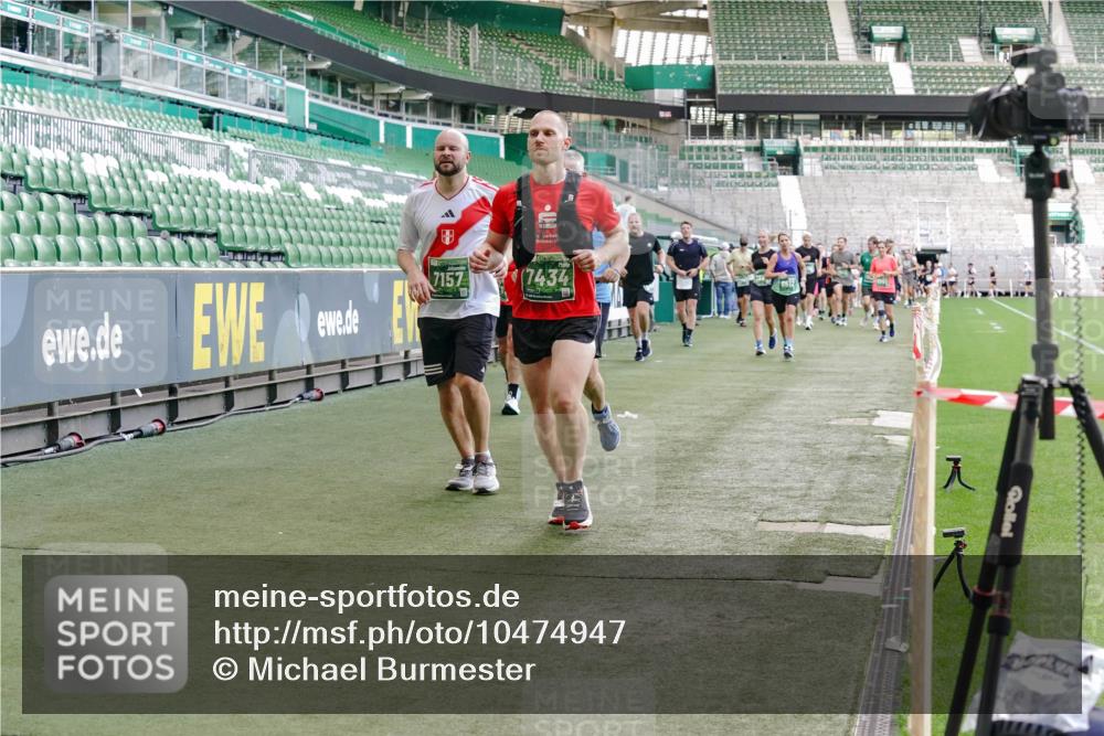 13.09.2026 - 21. swb-Marathon Bremen Michael Burmester http://msf.ph/oto/10474947 13.09.2026 13:16:15 Laufen im Stadion 134, 143, 153, 231, 263, 266, 267, 271, 300, 414, 449, 598, 612, 653, 990, 1047, 1185, 1312, 1465, 1539, 1825, 1874, 1987, 2013, 2218, 2235, 2259, 2351, 2359, 2363, 2381, 2385, 2386, 2466, 2468, 2484, 2562, 2579, 2664, 2667, 2678, 2690, 2691, 2698, 2737, 2760, 2778, 2783, 2797, 2799, 2821, 2846, 2859, 2861, 2874, 2958, 2974, 2996, 3001, 3075, 3133, 3157, 3165, 3185, 3213, 3237, 3265, 3331, 3355, 3366, 3382, 3387, 3486, 3501, 3506, 3512, 3670, 3829, 4306 meine-sportfotos.de