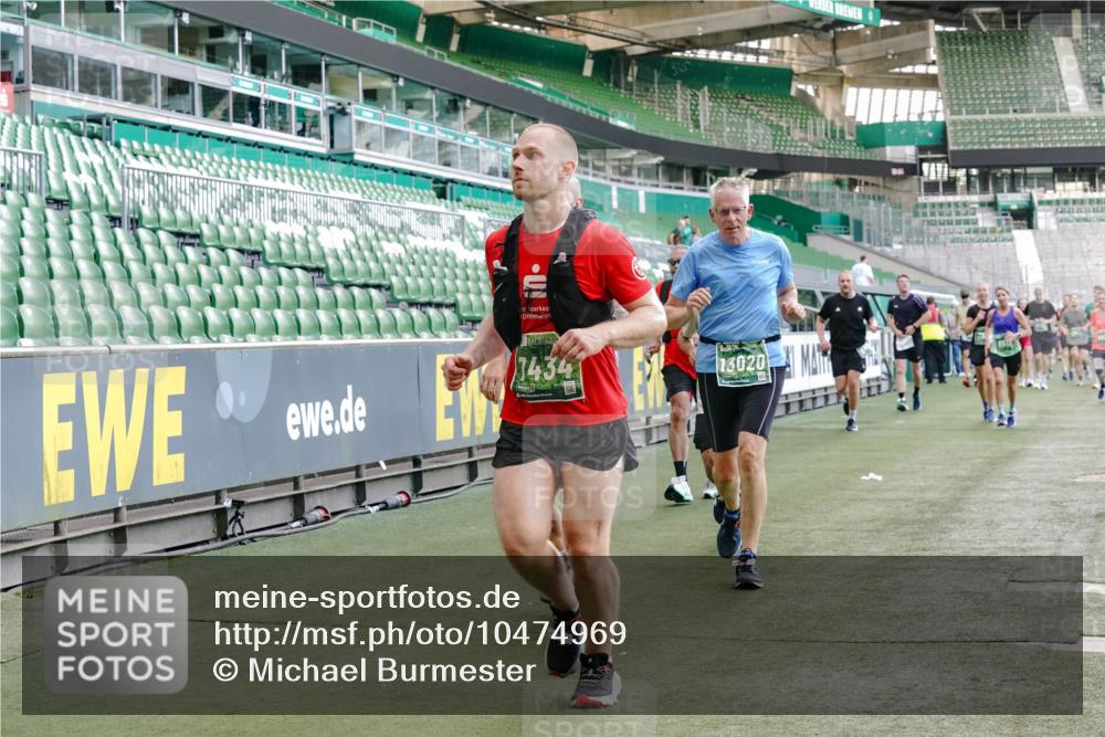 13.09.2026 - 21. swb-Marathon Bremen Michael Burmester http://msf.ph/oto/10474969 13.09.2026 13:16:16 Laufen im Stadion 134, 143, 153, 231, 263, 266, 267, 271, 300, 414, 449, 598, 612, 653, 990, 1047, 1185, 1312, 1465, 1539, 1825, 1874, 1987, 2013, 2218, 2235, 2259, 2351, 2359, 2363, 2381, 2385, 2386, 2466, 2468, 2484, 2562, 2579, 2664, 2667, 2678, 2690, 2691, 2698, 2737, 2760, 2778, 2783, 2797, 2799, 2821, 2846, 2859, 2861, 2874, 2958, 2974, 2996, 3001, 3075, 3133, 3157, 3165, 3185, 3213, 3237, 3265, 3331, 3355, 3366, 3382, 3387, 3486, 3501, 3506, 3512, 3670, 3829, 4306 meine-sportfotos.de