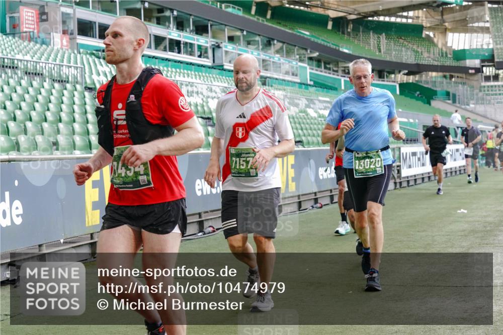 13.09.2026 - 21. swb-Marathon Bremen Michael Burmester http://msf.ph/oto/10474979 13.09.2026 13:16:16 Laufen im Stadion 134, 143, 153, 231, 263, 266, 267, 271, 300, 414, 449, 598, 612, 653, 990, 1047, 1185, 1312, 1465, 1539, 1825, 1874, 1987, 2013, 2218, 2235, 2259, 2351, 2359, 2363, 2381, 2385, 2386, 2466, 2468, 2484, 2562, 2579, 2664, 2667, 2678, 2690, 2691, 2698, 2737, 2760, 2778, 2783, 2797, 2799, 2821, 2846, 2859, 2861, 2874, 2958, 2974, 2996, 3001, 3075, 3133, 3157, 3165, 3185, 3213, 3237, 3265, 3331, 3355, 3366, 3382, 3387, 3486, 3501, 3506, 3512, 3670, 3829, 4306 meine-sportfotos.de