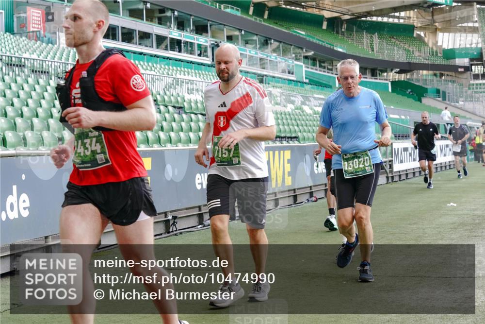 13.09.2026 - 21. swb-Marathon Bremen Michael Burmester http://msf.ph/oto/10474990 13.09.2026 13:16:16 Laufen im Stadion 134, 143, 153, 231, 263, 266, 267, 271, 300, 414, 449, 598, 612, 653, 990, 1047, 1185, 1312, 1465, 1539, 1825, 1874, 1987, 2013, 2218, 2235, 2259, 2351, 2359, 2363, 2381, 2385, 2386, 2466, 2468, 2484, 2562, 2579, 2664, 2667, 2678, 2690, 2691, 2698, 2737, 2760, 2778, 2783, 2797, 2799, 2821, 2846, 2859, 2861, 2874, 2958, 2974, 2996, 3001, 3075, 3133, 3157, 3165, 3185, 3213, 3237, 3265, 3331, 3355, 3366, 3382, 3387, 3486, 3501, 3506, 3512, 3670, 3829, 4306 meine-sportfotos.de
