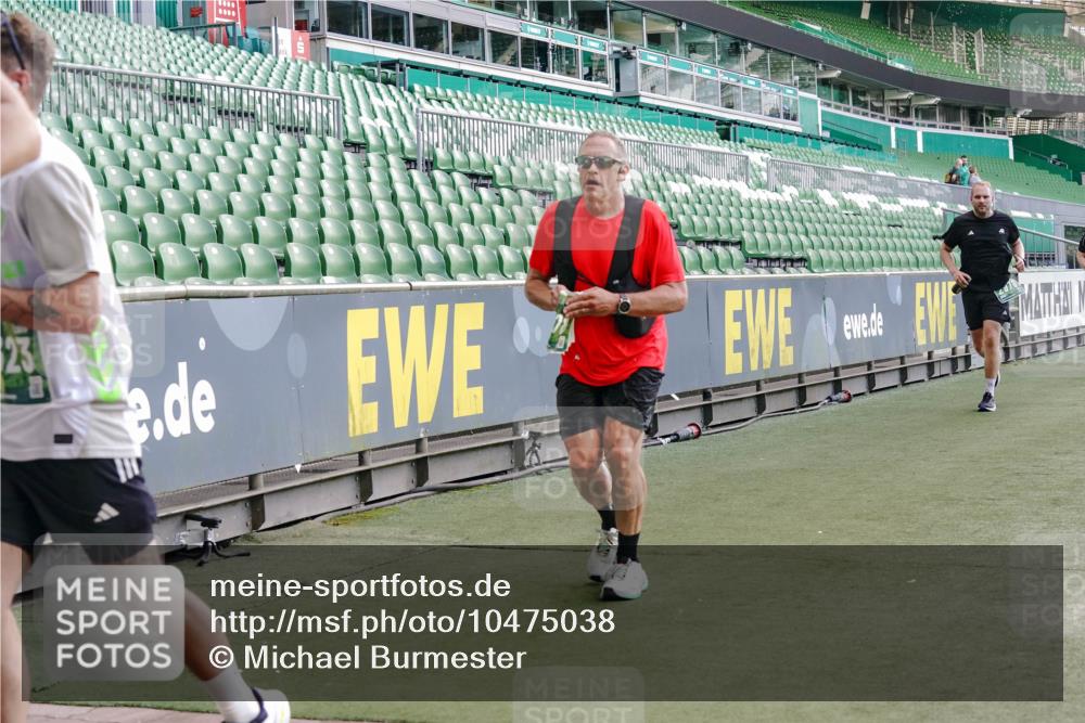 13.09.2026 - 21. swb-Marathon Bremen Michael Burmester http://msf.ph/oto/10475038 13.09.2026 13:16:18 Laufen im Stadion 134, 143, 153, 231, 263, 266, 267, 271, 300, 449, 598, 612, 653, 990, 1047, 1057, 1185, 1312, 1465, 1539, 1813, 1825, 1874, 1987, 2013, 2218, 2235, 2259, 2351, 2359, 2363, 2381, 2385, 2386, 2466, 2468, 2484, 2550, 2562, 2579, 2664, 2667, 2678, 2690, 2691, 2698, 2760, 2778, 2783, 2797, 2799, 2821, 2846, 2859, 2874, 2958, 2974, 2996, 3001, 3075, 3133, 3157, 3165, 3185, 3213, 3237, 3265, 3331, 3355, 3366, 3382, 3387, 3479, 3486, 3501, 3506, 3512, 3670, 3829, 4306 meine-sportfotos.de