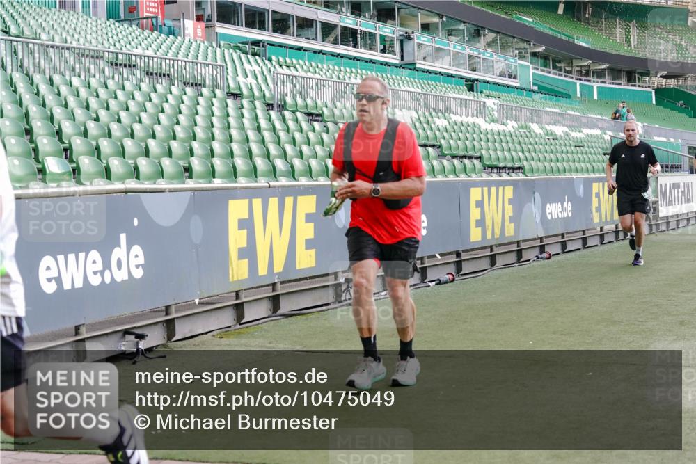 13.09.2026 - 21. swb-Marathon Bremen Michael Burmester http://msf.ph/oto/10475049 13.09.2026 13:16:19 Laufen im Stadion 134, 143, 153, 231, 263, 266, 267, 271, 300, 449, 598, 612, 653, 990, 1047, 1057, 1185, 1312, 1465, 1539, 1813, 1825, 1874, 1987, 2013, 2218, 2235, 2259, 2351, 2359, 2363, 2381, 2385, 2386, 2466, 2468, 2484, 2550, 2562, 2579, 2664, 2667, 2678, 2690, 2691, 2698, 2760, 2778, 2783, 2797, 2799, 2821, 2846, 2859, 2874, 2958, 2974, 2996, 3001, 3075, 3133, 3157, 3165, 3185, 3213, 3237, 3265, 3331, 3355, 3366, 3382, 3387, 3479, 3486, 3501, 3506, 3512, 3670, 3829, 4306 meine-sportfotos.de