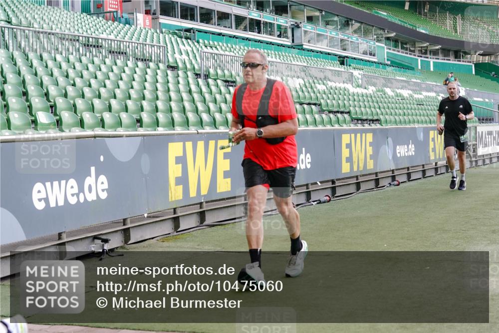 13.09.2026 - 21. swb-Marathon Bremen Michael Burmester http://msf.ph/oto/10475060 13.09.2026 13:16:19 Laufen im Stadion 134, 143, 153, 231, 263, 266, 267, 271, 300, 449, 598, 612, 653, 990, 1047, 1057, 1185, 1312, 1465, 1539, 1813, 1825, 1874, 1987, 2013, 2218, 2235, 2259, 2351, 2359, 2363, 2381, 2385, 2386, 2466, 2468, 2484, 2550, 2562, 2579, 2664, 2667, 2678, 2690, 2691, 2698, 2760, 2778, 2783, 2797, 2799, 2821, 2846, 2859, 2874, 2958, 2974, 2996, 3001, 3075, 3133, 3157, 3165, 3185, 3213, 3237, 3265, 3331, 3355, 3366, 3382, 3387, 3479, 3486, 3501, 3506, 3512, 3670, 3829, 4306 meine-sportfotos.de