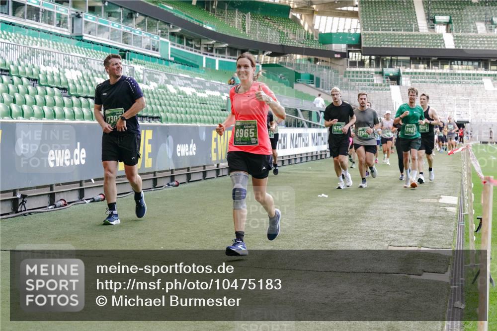 13.09.2026 - 21. swb-Marathon Bremen Michael Burmester http://msf.ph/oto/10475183 13.09.2026 13:16:24 Laufen im Stadion 134, 143, 153, 231, 263, 266, 267, 271, 449, 598, 612, 653, 990, 1047, 1057, 1185, 1312, 1465, 1539, 1813, 1825, 1874, 1987, 2013, 2218, 2235, 2259, 2351, 2359, 2363, 2381, 2385, 2386, 2466, 2468, 2484, 2550, 2562, 2579, 2586, 2664, 2667, 2678, 2698, 2760, 2778, 2783, 2797, 2799, 2821, 2846, 2859, 2874, 2958, 2974, 2996, 3001, 3075, 3133, 3157, 3165, 3185, 3213, 3237, 3265, 3331, 3366, 3382, 3387, 3479, 3486, 3501, 3506, 3512, 3670, 3829 meine-sportfotos.de