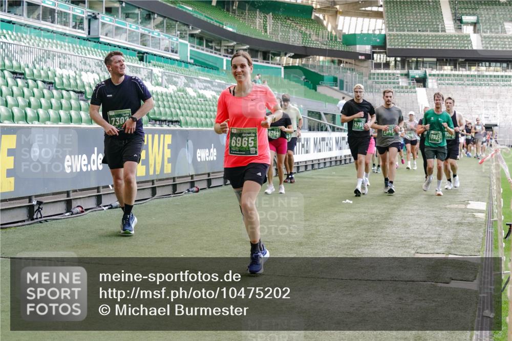 13.09.2026 - 21. swb-Marathon Bremen Michael Burmester http://msf.ph/oto/10475202 13.09.2026 13:16:24 Laufen im Stadion 134, 143, 153, 231, 263, 266, 267, 271, 449, 598, 612, 653, 990, 1047, 1057, 1185, 1312, 1465, 1539, 1813, 1825, 1874, 1987, 2013, 2218, 2235, 2259, 2351, 2359, 2363, 2381, 2385, 2386, 2466, 2468, 2484, 2550, 2562, 2579, 2586, 2664, 2667, 2678, 2698, 2760, 2778, 2783, 2797, 2799, 2821, 2846, 2859, 2874, 2958, 2974, 2996, 3001, 3075, 3133, 3157, 3165, 3185, 3213, 3237, 3265, 3331, 3366, 3382, 3387, 3479, 3486, 3501, 3506, 3512, 3670, 3829 meine-sportfotos.de