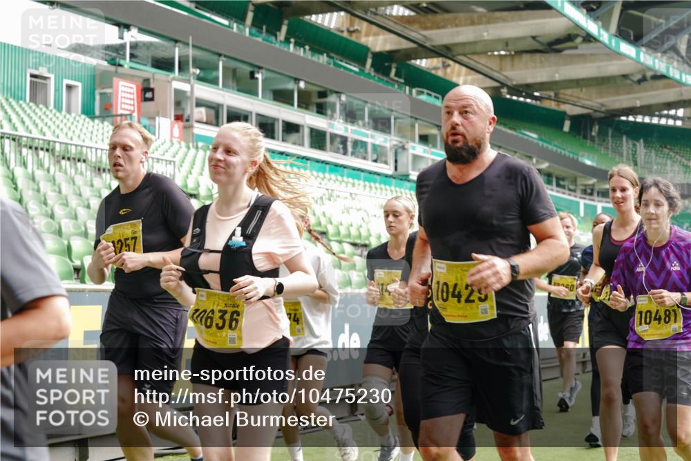 13.09.2026 - 21. swb-Marathon Bremen Michael Burmester http://msf.ph/oto/10475230 13.09.2026 10:38:41 Laufen im Stadion 10090, 10091, 10135, 10138, 10139, 10150, 10168, 10188, 10190, 10204, 10205, 10217, 10229, 10238, 10259, 10260, 10273, 10274, 10283, 10305, 10314, 10315, 10323, 10360, 10363, 10364, 10370, 10375, 10376, 10378, 10404, 10432, 10457, 10465, 10469, 10488, 10505, 10510, 10511, 10526, 10595, 10598, 10609, 10619, 10630, 10645, 10654, 10661, 10662, 10664, 10674, 10681, 10682, 10686, 10695, 10697, 10802, 10823 meine-sportfotos.de