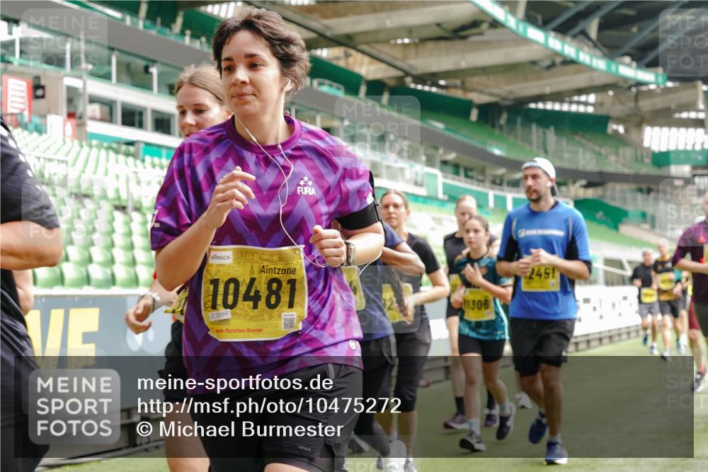 13.09.2026 - 21. swb-Marathon Bremen Michael Burmester http://msf.ph/oto/10475272 13.09.2026 10:38:42 Laufen im Stadion 10090, 10091, 10135, 10138, 10139, 10150, 10168, 10188, 10190, 10204, 10205, 10217, 10229, 10238, 10259, 10260, 10273, 10274, 10283, 10305, 10314, 10315, 10323, 10360, 10363, 10364, 10370, 10375, 10376, 10378, 10404, 10432, 10457, 10465, 10469, 10488, 10505, 10510, 10511, 10526, 10595, 10598, 10609, 10619, 10630, 10645, 10654, 10661, 10662, 10664, 10674, 10681, 10682, 10686, 10695, 10697, 10802, 10823 meine-sportfotos.de