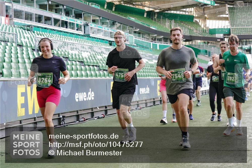 13.09.2026 - 21. swb-Marathon Bremen Michael Burmester http://msf.ph/oto/10475277 13.09.2026 13:16:28 Laufen im Stadion 134, 143, 153, 231, 263, 266, 267, 271, 449, 598, 612, 653, 990, 1057, 1185, 1312, 1465, 1539, 1813, 1825, 1874, 1987, 2013, 2067, 2218, 2235, 2259, 2351, 2359, 2363, 2381, 2385, 2386, 2466, 2468, 2484, 2532, 2550, 2562, 2579, 2586, 2664, 2667, 2678, 2698, 2760, 2778, 2783, 2797, 2799, 2821, 2846, 2859, 2874, 2958, 2974, 2996, 3001, 3075, 3104, 3133, 3157, 3165, 3185, 3195, 3213, 3237, 3265, 3331, 3366, 3382, 3387, 3479, 3486, 3501, 3506, 3512, 3670, 3829 meine-sportfotos.de