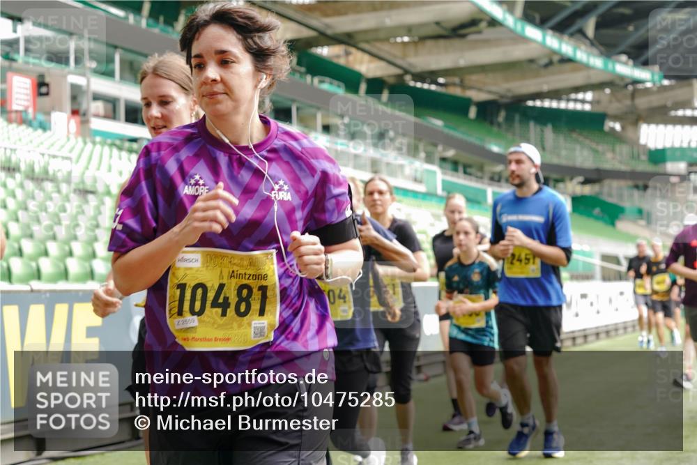 13.09.2026 - 21. swb-Marathon Bremen Michael Burmester http://msf.ph/oto/10475285 13.09.2026 10:38:42 Laufen im Stadion 10090, 10091, 10135, 10138, 10139, 10150, 10168, 10188, 10190, 10204, 10205, 10217, 10229, 10238, 10259, 10260, 10273, 10274, 10283, 10305, 10314, 10315, 10323, 10360, 10363, 10364, 10370, 10375, 10376, 10378, 10404, 10432, 10457, 10465, 10469, 10488, 10505, 10510, 10511, 10526, 10595, 10598, 10609, 10619, 10630, 10645, 10654, 10661, 10662, 10664, 10674, 10681, 10682, 10686, 10695, 10697, 10802, 10823 meine-sportfotos.de