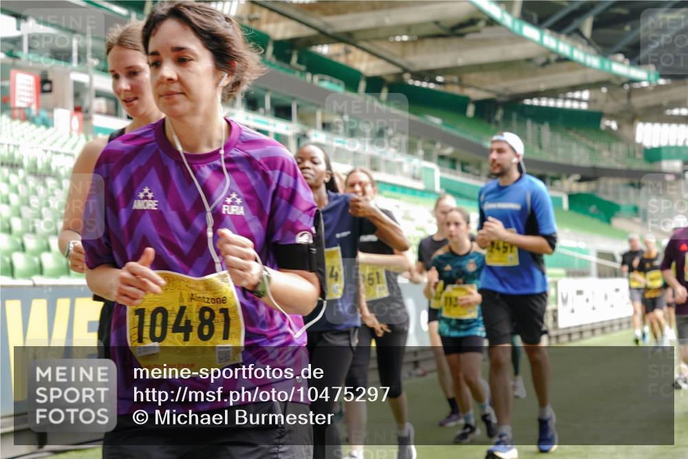 13.09.2026 - 21. swb-Marathon Bremen Michael Burmester http://msf.ph/oto/10475297 13.09.2026 10:38:42 Laufen im Stadion 10090, 10091, 10135, 10138, 10139, 10150, 10168, 10188, 10190, 10204, 10205, 10217, 10229, 10238, 10259, 10260, 10273, 10274, 10283, 10305, 10314, 10315, 10323, 10360, 10363, 10364, 10370, 10375, 10376, 10378, 10404, 10432, 10457, 10465, 10469, 10488, 10505, 10510, 10511, 10526, 10595, 10598, 10609, 10619, 10630, 10645, 10654, 10661, 10662, 10664, 10674, 10681, 10682, 10686, 10695, 10697, 10802, 10823 meine-sportfotos.de