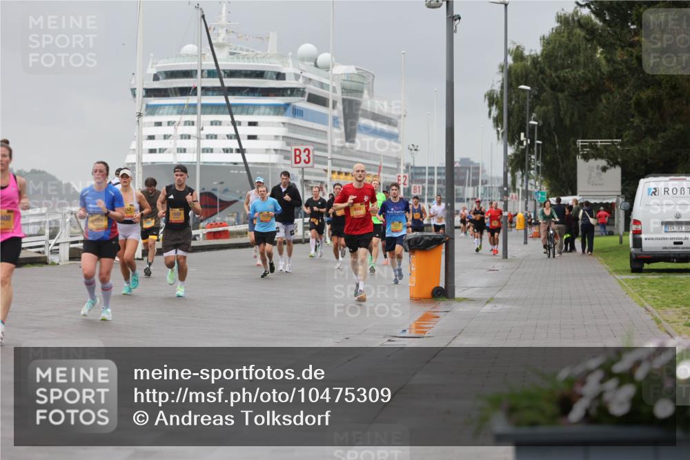 13.09.2026 - Kiel Lauf Andreas Tolksdorf http://msf.ph/oto/10475309 13.09.2026 11:47:38 Kiellinie 408, 9681, 767, 3, 2, 100 meine-sportfotos.de