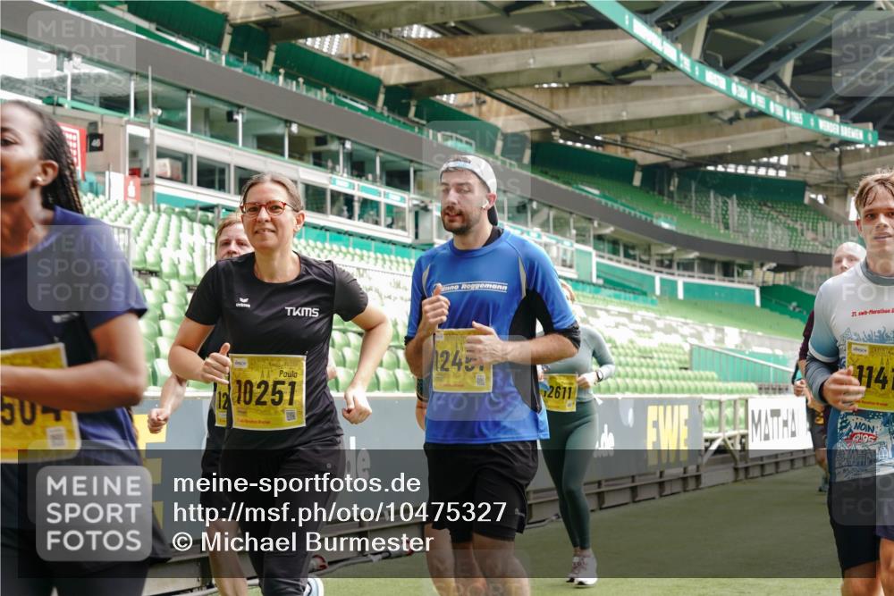 13.09.2026 - 21. swb-Marathon Bremen Michael Burmester http://msf.ph/oto/10475327 13.09.2026 10:38:43 Laufen im Stadion 10090, 10091, 10135, 10138, 10139, 10150, 10168, 10188, 10190, 10204, 10205, 10217, 10229, 10238, 10259, 10260, 10273, 10274, 10283, 10305, 10314, 10315, 10323, 10360, 10363, 10364, 10370, 10375, 10376, 10378, 10404, 10432, 10457, 10465, 10469, 10488, 10505, 10510, 10511, 10526, 10595, 10598, 10609, 10619, 10630, 10645, 10654, 10661, 10662, 10664, 10674, 10681, 10682, 10686, 10695, 10697, 10802, 10823 meine-sportfotos.de