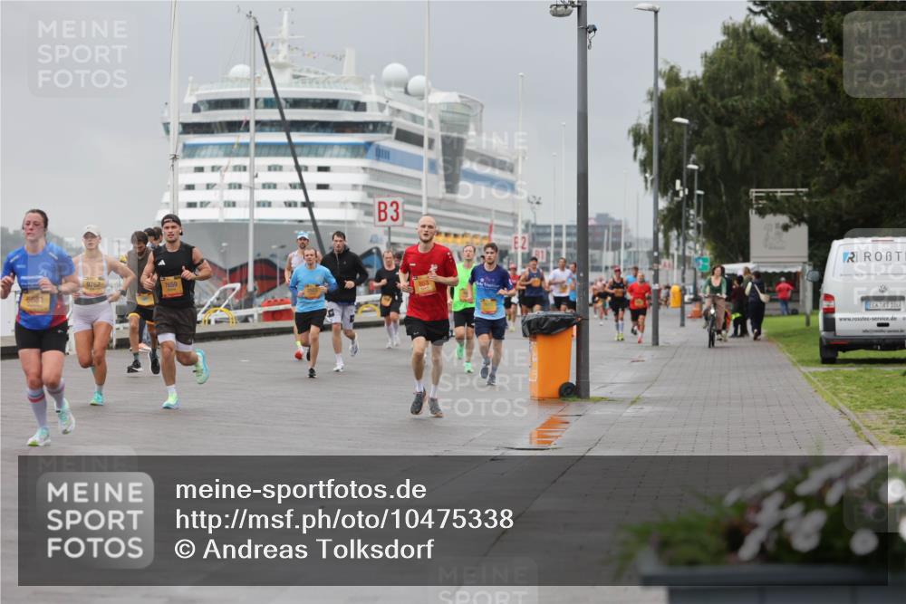 13.09.2026 - Kiel Lauf Andreas Tolksdorf http://msf.ph/oto/10475338 13.09.2026 11:47:39 Kiellinie 9767, 7659, 5681, 3, 100 meine-sportfotos.de