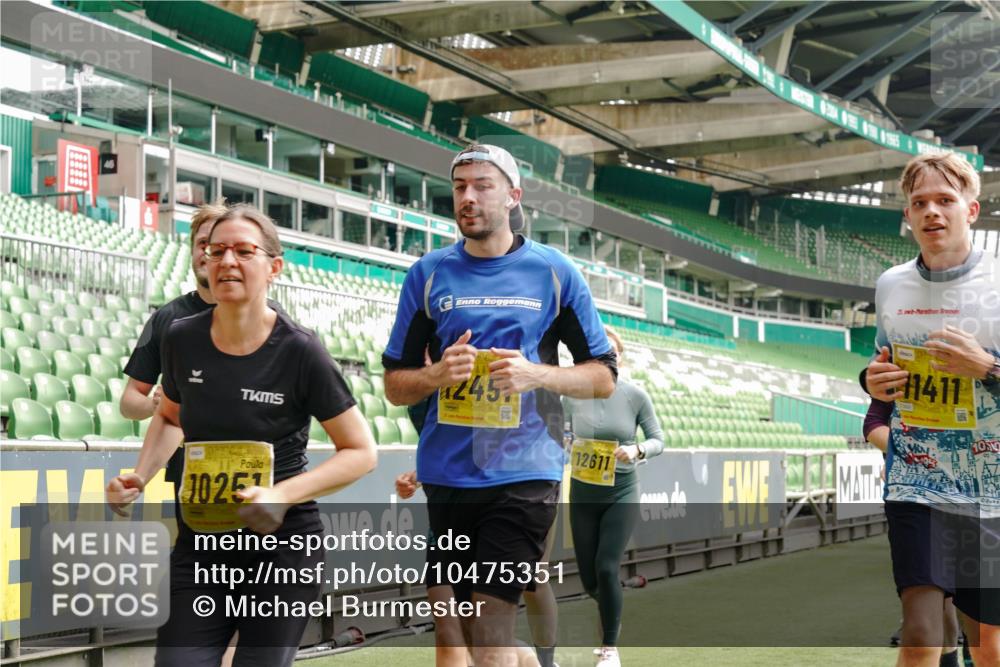 13.09.2026 - 21. swb-Marathon Bremen Michael Burmester http://msf.ph/oto/10475351 13.09.2026 10:38:44 Laufen im Stadion 10090, 10091, 10135, 10138, 10139, 10150, 10168, 10188, 10190, 10204, 10205, 10217, 10229, 10238, 10259, 10260, 10273, 10274, 10279, 10283, 10305, 10314, 10315, 10323, 10360, 10363, 10364, 10370, 10375, 10376, 10378, 10404, 10432, 10457, 10465, 10469, 10488, 10493, 10505, 10510, 10511, 10526, 10576, 10595, 10598, 10609, 10619, 10630, 10645, 10654, 10661, 10662, 10664, 10674, 10681, 10682, 10686, 10695, 10697, 10802, 10823 meine-sportfotos.de