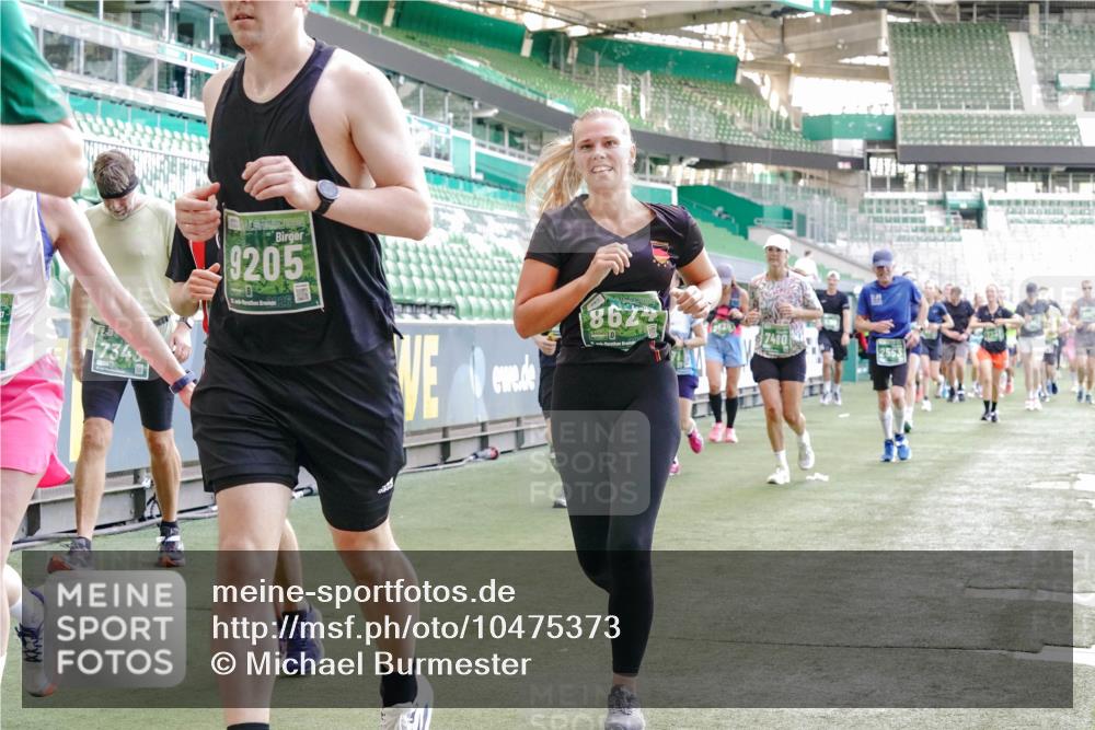 13.09.2026 - 21. swb-Marathon Bremen Michael Burmester http://msf.ph/oto/10475373 13.09.2026 13:16:30 Laufen im Stadion 134, 143, 153, 231, 263, 266, 267, 271, 449, 588, 598, 612, 653, 990, 1057, 1185, 1312, 1465, 1539, 1813, 1825, 1874, 1987, 2013, 2067, 2218, 2235, 2259, 2351, 2359, 2363, 2381, 2385, 2386, 2466, 2468, 2484, 2532, 2550, 2562, 2579, 2586, 2655, 2664, 2667, 2678, 2698, 2760, 2778, 2783, 2797, 2799, 2821, 2846, 2859, 2874, 2958, 2974, 2996, 3001, 3075, 3104, 3133, 3157, 3165, 3185, 3195, 3213, 3237, 3265, 3314, 3331, 3366, 3382, 3387, 3479, 3486, 3501, 3506, 3512, 3670, 3829 meine-sportfotos.de