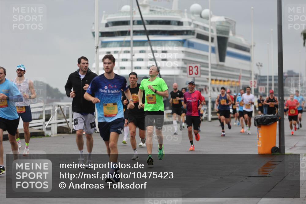 13.09.2026 - Kiel Lauf Andreas Tolksdorf http://msf.ph/oto/10475423 13.09.2026 11:47:44 Kiellinie 23, 8501, 7003, 0341, 993, 3 meine-sportfotos.de