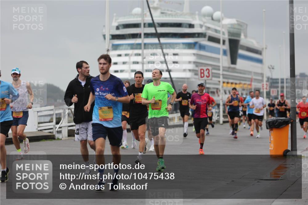 13.09.2026 - Kiel Lauf Andreas Tolksdorf http://msf.ph/oto/10475438 13.09.2026 11:47:45 Kiellinie 23, 7803, 990, 1034, 993, 3 meine-sportfotos.de
