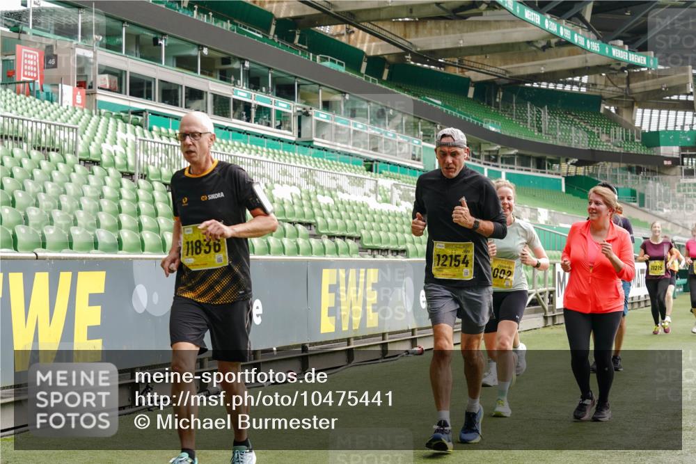 13.09.2026 - 21. swb-Marathon Bremen Michael Burmester http://msf.ph/oto/10475441 13.09.2026 10:38:48 Laufen im Stadion 10090, 10091, 10135, 10138, 10139, 10168, 10188, 10190, 10204, 10205, 10217, 10229, 10238, 10259, 10260, 10273, 10274, 10279, 10280, 10283, 10305, 10314, 10323, 10360, 10363, 10364, 10370, 10375, 10376, 10378, 10404, 10432, 10457, 10465, 10469, 10488, 10493, 10501, 10505, 10510, 10511, 10526, 10576, 10595, 10598, 10609, 10616, 10619, 10630, 10645, 10654, 10661, 10662, 10664, 10674, 10681, 10682, 10686, 10695, 10697, 10712, 10743, 10802, 10823 meine-sportfotos.de