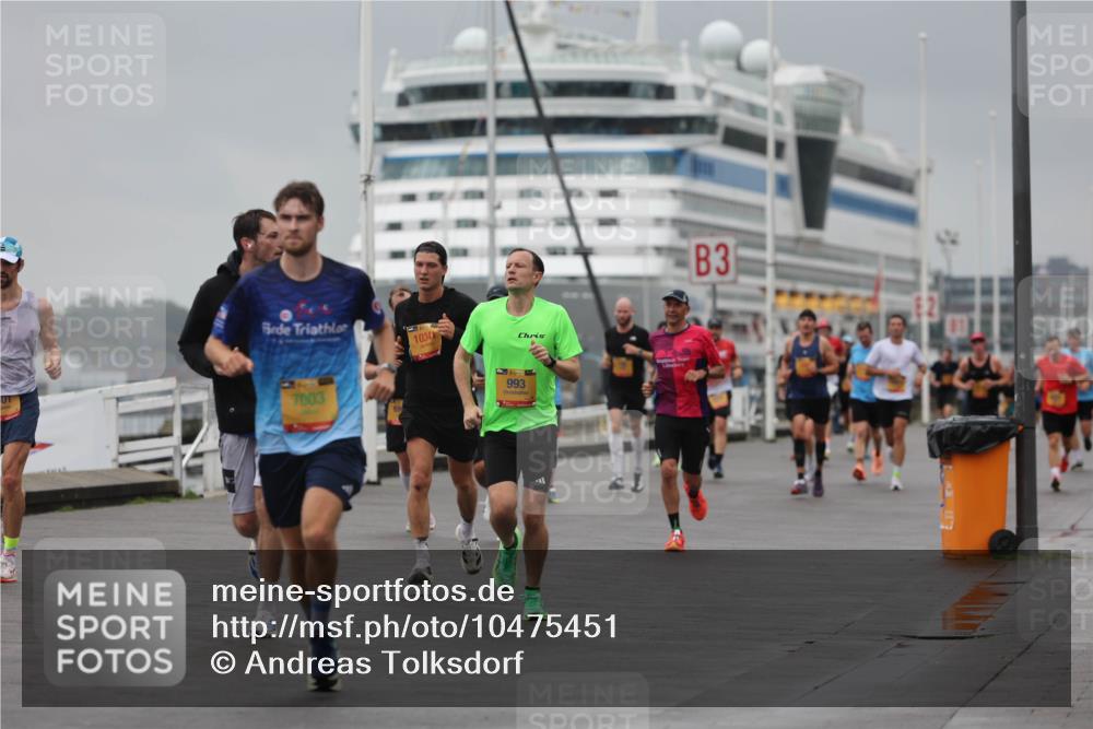 13.09.2026 - Kiel Lauf Andreas Tolksdorf http://msf.ph/oto/10475451 13.09.2026 11:47:45 Kiellinie 7003, 10341, 993, 3 meine-sportfotos.de