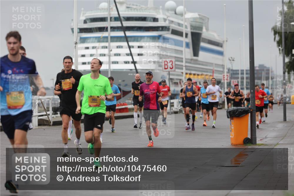 13.09.2026 - Kiel Lauf Andreas Tolksdorf http://msf.ph/oto/10475460 13.09.2026 11:47:46 Kiellinie 1034, 993, 3, 2 meine-sportfotos.de