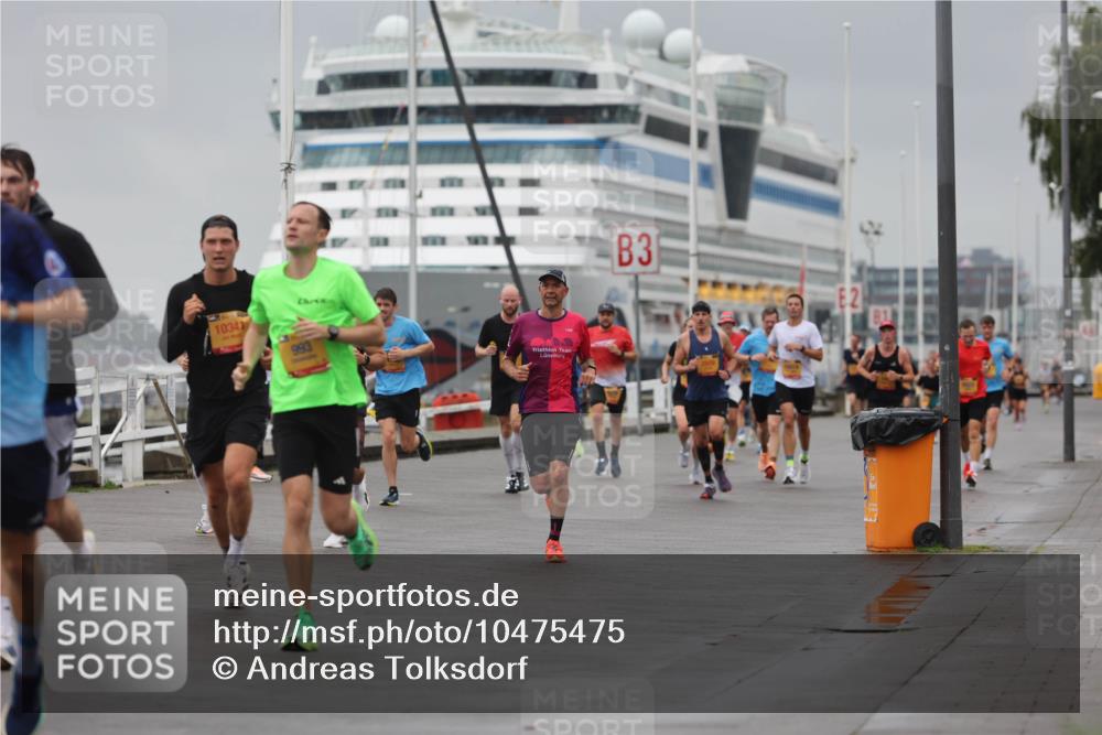 13.09.2026 - Kiel Lauf Andreas Tolksdorf http://msf.ph/oto/10475475 13.09.2026 11:47:46 Kiellinie 10341, 993, 3, 2 meine-sportfotos.de