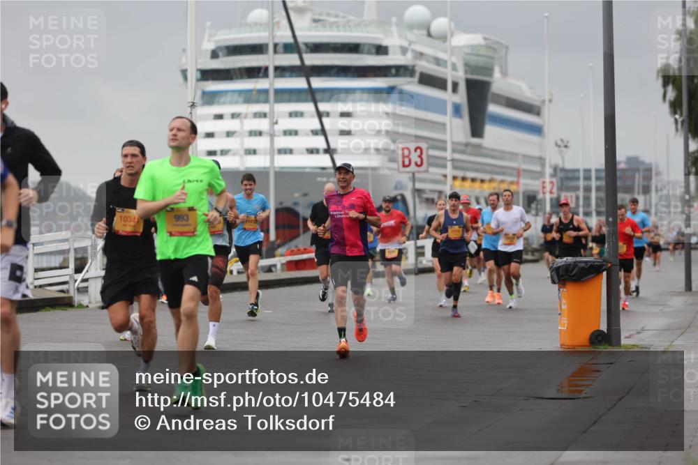 13.09.2026 - Kiel Lauf Andreas Tolksdorf http://msf.ph/oto/10475484 13.09.2026 11:47:46 Kiellinie 10341, 993, 11033, 3 meine-sportfotos.de