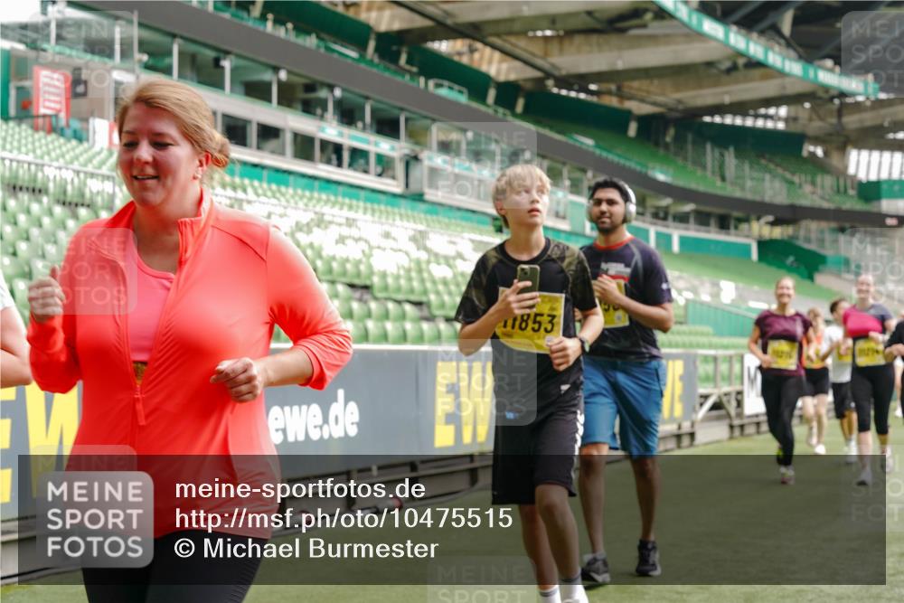 13.09.2026 - 21. swb-Marathon Bremen Michael Burmester http://msf.ph/oto/10475515 13.09.2026 10:38:51 Laufen im Stadion 10090, 10091, 10135, 10138, 10139, 10168, 10188, 10190, 10204, 10205, 10217, 10229, 10238, 10259, 10260, 10273, 10274, 10279, 10280, 10283, 10305, 10314, 10323, 10360, 10363, 10364, 10370, 10375, 10376, 10378, 10404, 10432, 10457, 10465, 10469, 10488, 10493, 10501, 10505, 10510, 10511, 10526, 10556, 10576, 10595, 10598, 10609, 10616, 10619, 10630, 10645, 10654, 10660, 10661, 10662, 10664, 10674, 10681, 10682, 10686, 10695, 10697, 10712, 10743, 10802, 10823 meine-sportfotos.de