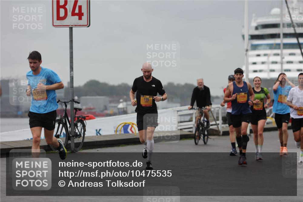 13.09.2026 - Kiel Lauf Andreas Tolksdorf http://msf.ph/oto/10475535 13.09.2026 11:47:53 Kiellinie 11033, 4, 195, 2809, 10911, 109 meine-sportfotos.de