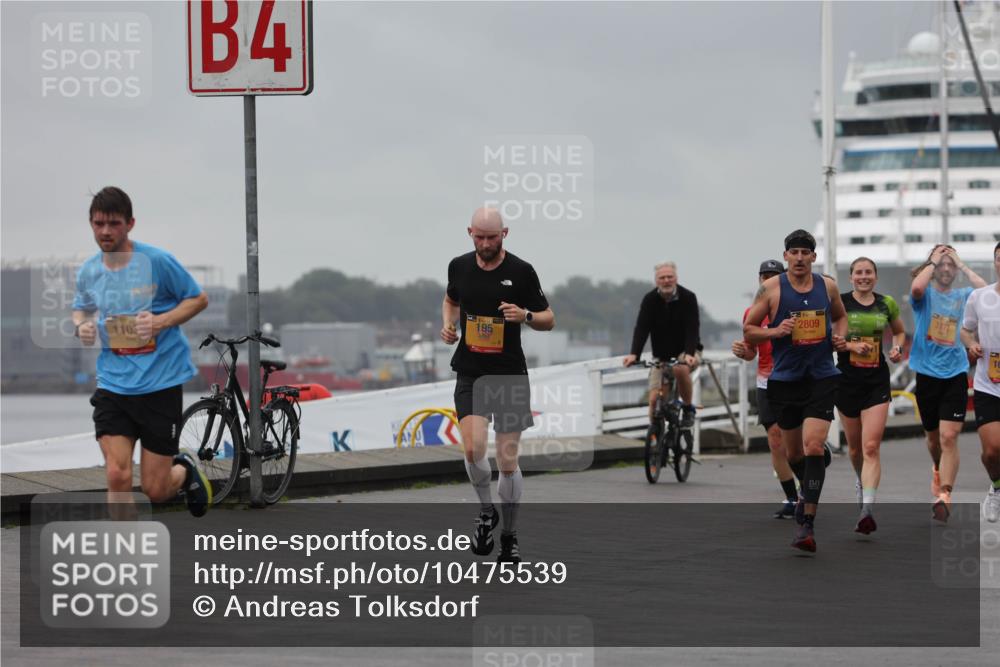 13.09.2026 - Kiel Lauf Andreas Tolksdorf http://msf.ph/oto/10475539 13.09.2026 11:47:53 Kiellinie 110, 4, 195, 39, 2809, 3771, 10 meine-sportfotos.de