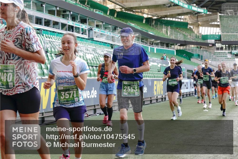 13.09.2026 - 21. swb-Marathon Bremen Michael Burmester http://msf.ph/oto/10475545 13.09.2026 13:16:35 Laufen im Stadion 134, 143, 153, 231, 263, 267, 271, 449, 588, 598, 612, 653, 990, 1057, 1185, 1312, 1465, 1539, 1813, 1825, 1874, 1987, 2013, 2067, 2096, 2218, 2235, 2259, 2351, 2359, 2363, 2381, 2385, 2386, 2468, 2532, 2550, 2562, 2579, 2586, 2655, 2664, 2667, 2678, 2698, 2760, 2778, 2783, 2797, 2799, 2821, 2846, 2859, 2874, 2958, 2974, 2996, 3001, 3075, 3104, 3133, 3157, 3165, 3185, 3195, 3213, 3237, 3265, 3314, 3331, 3366, 3382, 3387, 3479, 3486, 3501, 3506, 3512, 3829 meine-sportfotos.de