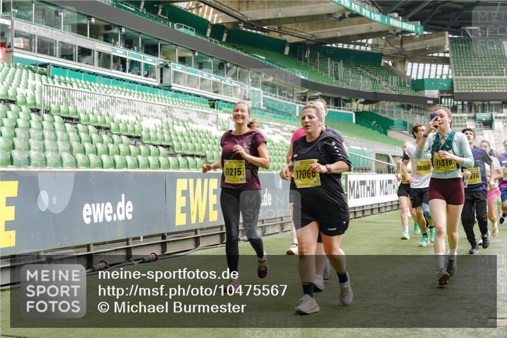 13.09.2026 - 21. swb-Marathon Bremen Michael Burmester http://msf.ph/oto/10475567 13.09.2026 10:38:53 Laufen im Stadion 10090, 10091, 10135, 10138, 10139, 10168, 10188, 10190, 10204, 10205, 10217, 10229, 10238, 10259, 10260, 10273, 10274, 10279, 10280, 10283, 10305, 10314, 10323, 10360, 10363, 10364, 10370, 10375, 10376, 10378, 10404, 10432, 10457, 10465, 10469, 10488, 10493, 10501, 10505, 10510, 10511, 10526, 10556, 10576, 10595, 10598, 10609, 10616, 10619, 10630, 10645, 10654, 10660, 10661, 10662, 10664, 10681, 10682, 10686, 10695, 10697, 10712, 10743, 10802, 10823 meine-sportfotos.de