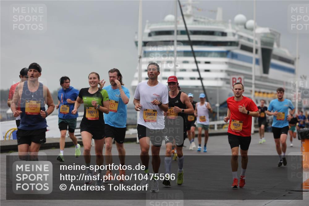 13.09.2026 - Kiel Lauf Andreas Tolksdorf http://msf.ph/oto/10475596 13.09.2026 11:47:55 Kiellinie 1, 39, 2809, 9750, 39, 10911, 3771, 39, 10914, 4923 meine-sportfotos.de