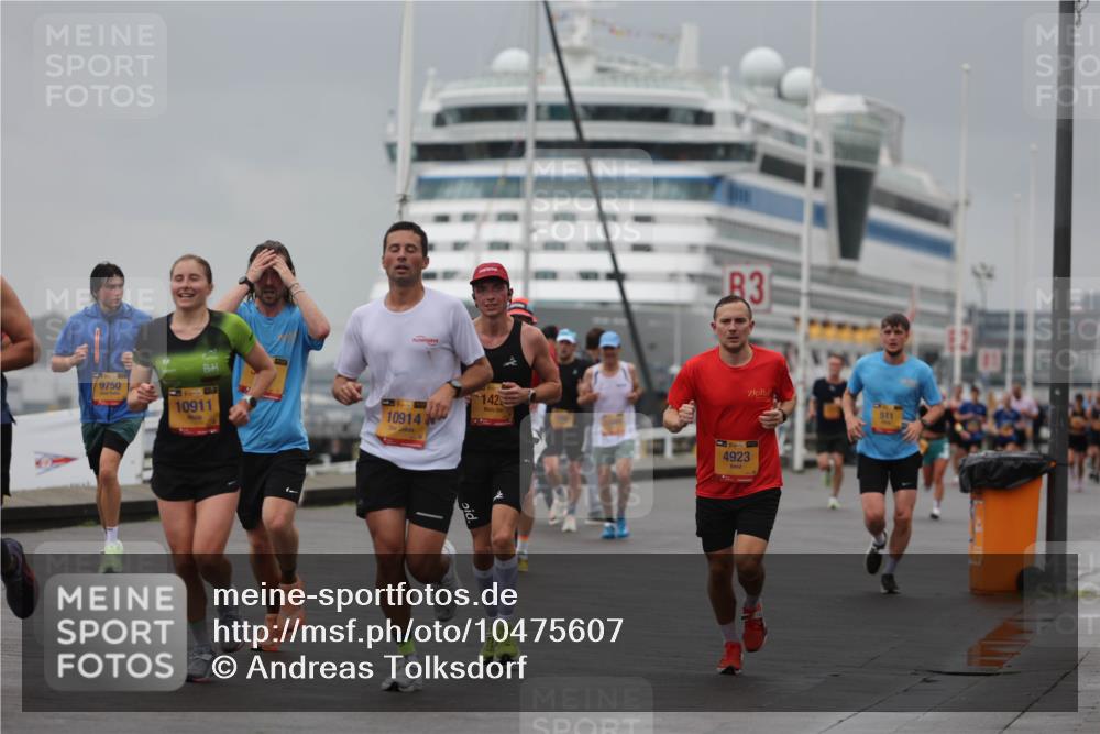 13.09.2026 - Kiel Lauf Andreas Tolksdorf http://msf.ph/oto/10475607 13.09.2026 11:47:56 Kiellinie 9750, 10911, 10914, 142, 3, 39, 4923, 511 meine-sportfotos.de