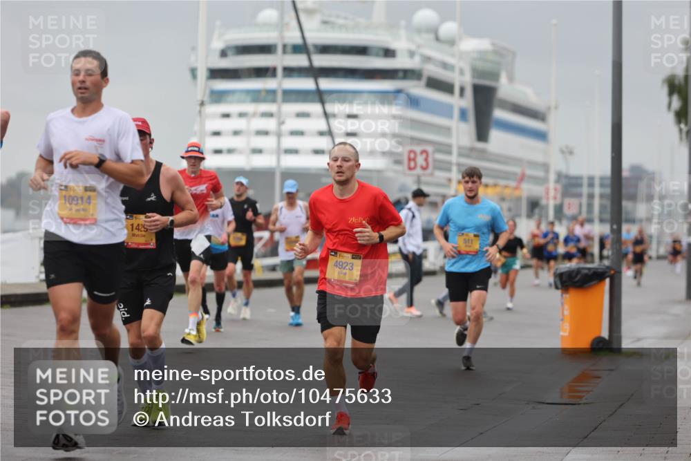 13.09.2026 - Kiel Lauf Andreas Tolksdorf http://msf.ph/oto/10475633 13.09.2026 11:47:57 Kiellinie 10914, 44, 1425, 3, 511, 1, 39, 4923 meine-sportfotos.de