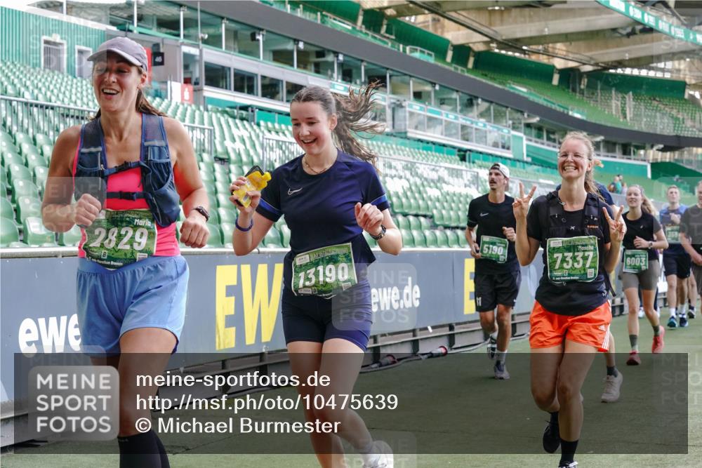 13.09.2026 - 21. swb-Marathon Bremen Michael Burmester http://msf.ph/oto/10475639 13.09.2026 13:16:38 Laufen im Stadion 134, 143, 153, 231, 263, 267, 271, 449, 588, 598, 612, 653, 990, 1057, 1185, 1312, 1465, 1539, 1813, 1825, 1874, 1987, 2013, 2067, 2096, 2218, 2235, 2259, 2351, 2359, 2363, 2381, 2385, 2386, 2389, 2468, 2532, 2550, 2562, 2579, 2586, 2655, 2664, 2667, 2678, 2698, 2760, 2778, 2783, 2797, 2799, 2821, 2846, 2859, 2874, 2958, 2974, 2996, 3001, 3075, 3104, 3133, 3157, 3165, 3185, 3195, 3213, 3237, 3265, 3314, 3331, 3366, 3382, 3387, 3479, 3486, 3501, 3506, 3512, 3829 meine-sportfotos.de