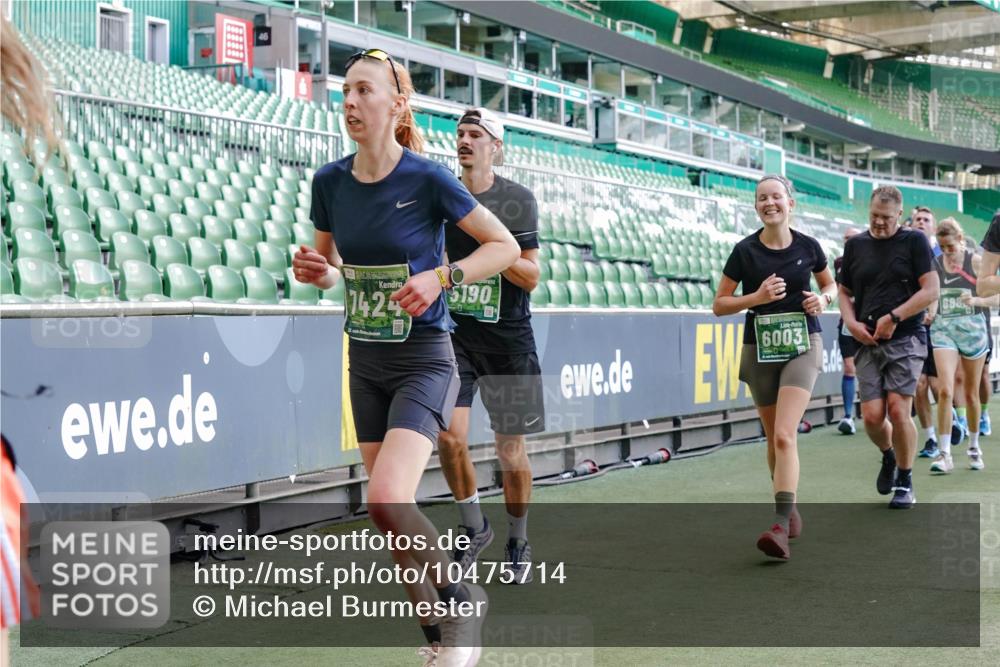 13.09.2026 - 21. swb-Marathon Bremen Michael Burmester http://msf.ph/oto/10475714 13.09.2026 13:16:40 Laufen im Stadion 134, 143, 153, 231, 263, 267, 271, 449, 588, 598, 612, 653, 990, 1057, 1185, 1312, 1465, 1539, 1813, 1825, 1874, 1987, 2013, 2067, 2096, 2218, 2235, 2259, 2351, 2359, 2363, 2381, 2385, 2386, 2389, 2468, 2532, 2550, 2562, 2579, 2586, 2655, 2664, 2667, 2678, 2698, 2760, 2778, 2783, 2797, 2799, 2821, 2846, 2859, 2874, 2974, 2984, 2996, 3001, 3075, 3104, 3133, 3157, 3165, 3185, 3195, 3213, 3237, 3265, 3314, 3331, 3366, 3382, 3387, 3479, 3486, 3501, 3506, 3512, 3829 meine-sportfotos.de
